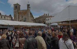 Restricciones de Cáceres a los hosteleros en la Feria de dia