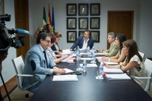 La Junta de Extremadura no incurre en un compromiso de austeridad